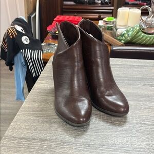 Elegant Brown Ankle Boots